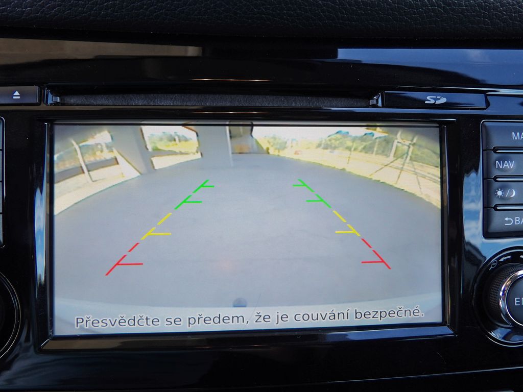 nissan-qashqai-1-6dci-4wd-tazne-kamera-cr - 9