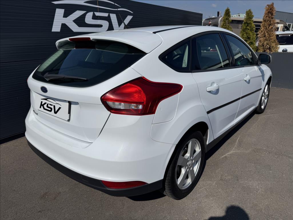 ford-focus-1-6 - 6