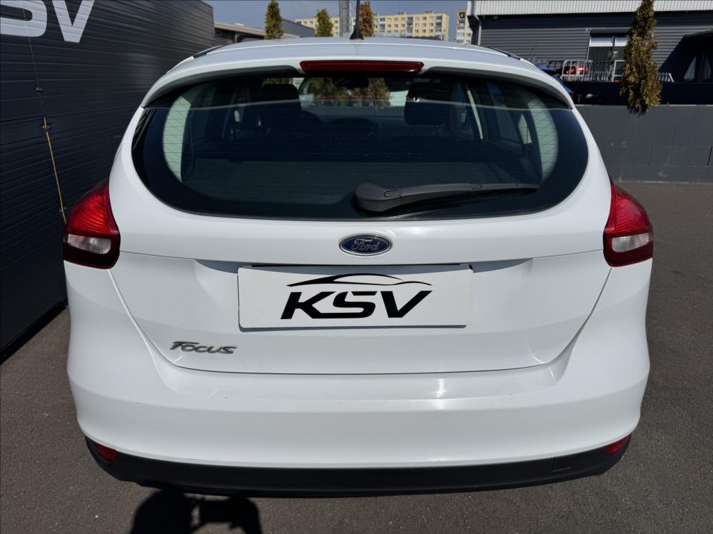 ford-focus-1-6 - 7