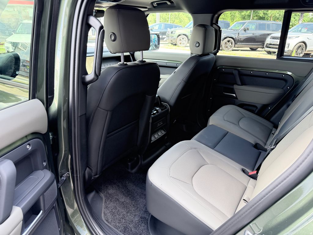 land-rover-defender-x-dynamic-se-d250 - 9