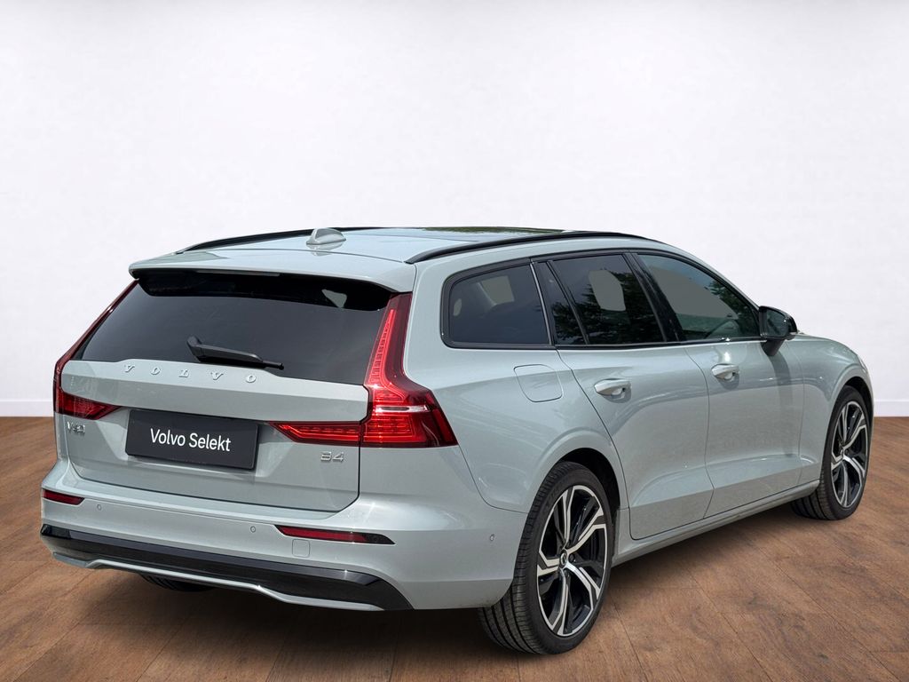 volvo-v60-plus-dark-b4-360-panorama-head-up - 4