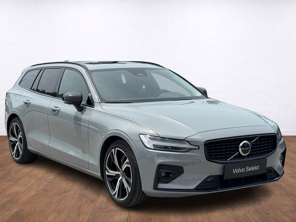 volvo-v60-plus-dark-b4-360-panorama-head-up - 6