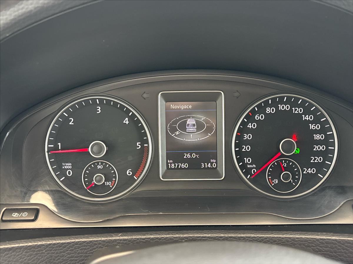 volkswagen-multivan-2-0-tdi-highline-4mot-7dsg - 8
