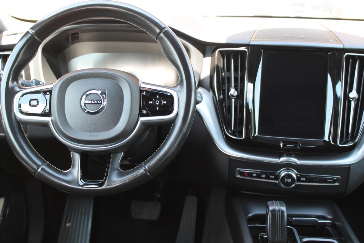 volvo-xc60-2-0-b5-173kw-awd-full-led-dph - 9