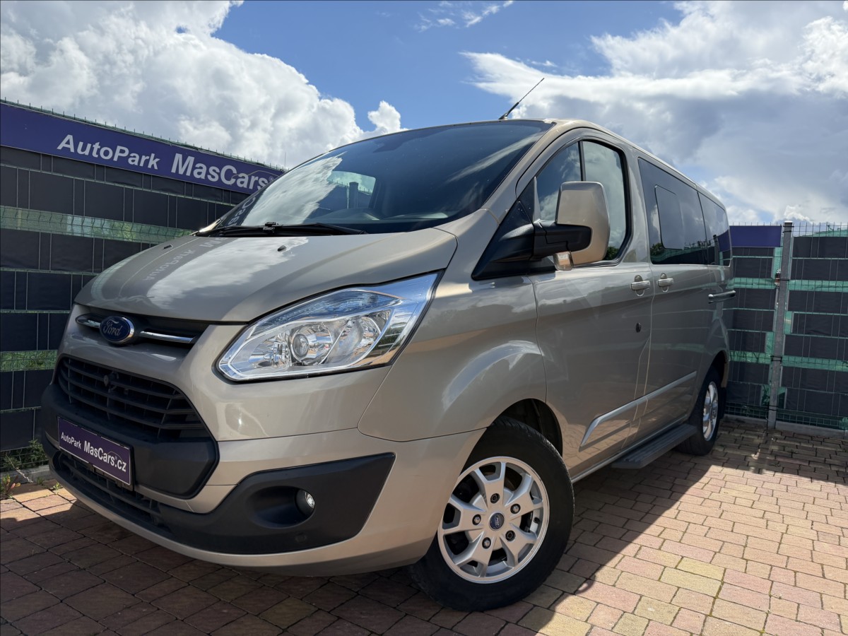 Ford Tourneo Custom 2.2 TDCi Titanium 8míst