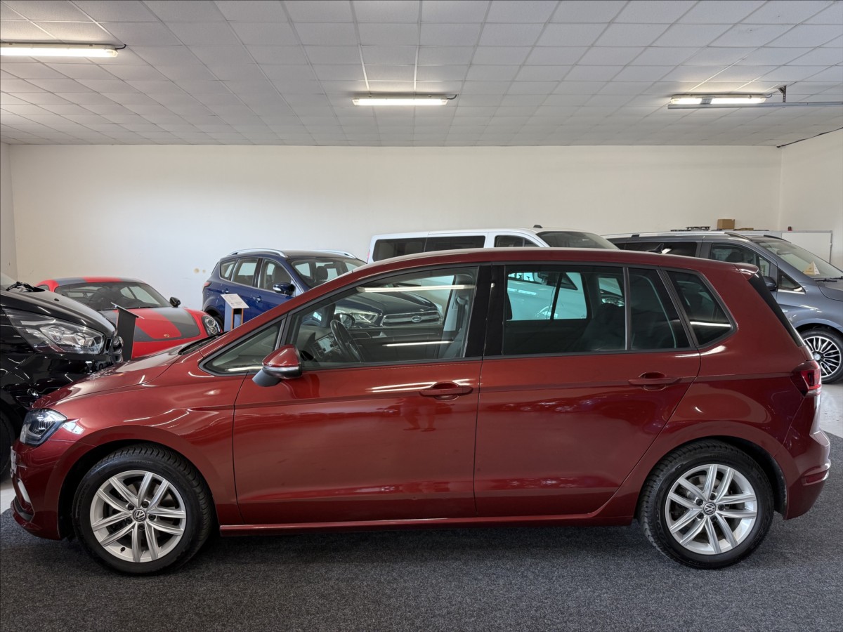 volkswagen-golf-sportsvan-1-5-tsi-nez-topeni-po-servisu - 2