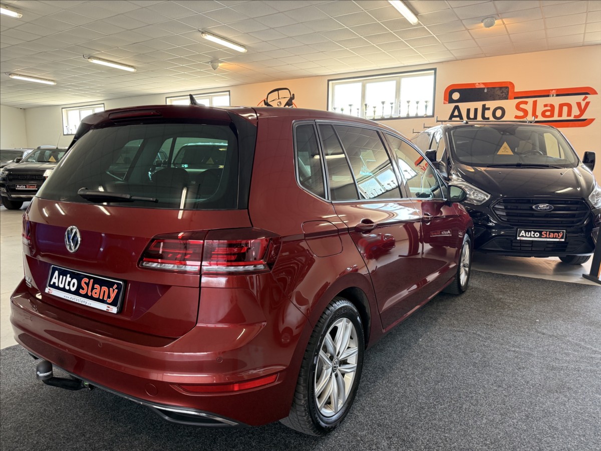 volkswagen-golf-sportsvan-1-5-tsi-nez-topeni-po-servisu - 5