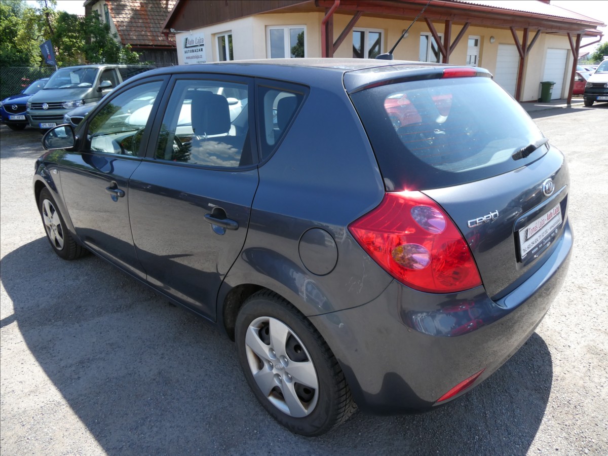 kia-ceed-1-4-i-80kw-klima-1-majitel - 5