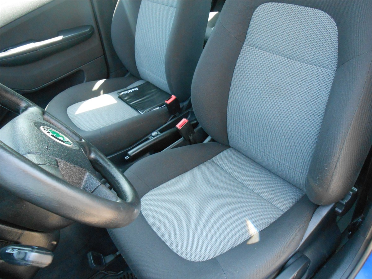 skoda-fabia-1-4-i-16-v-55-kw-serviska - 7