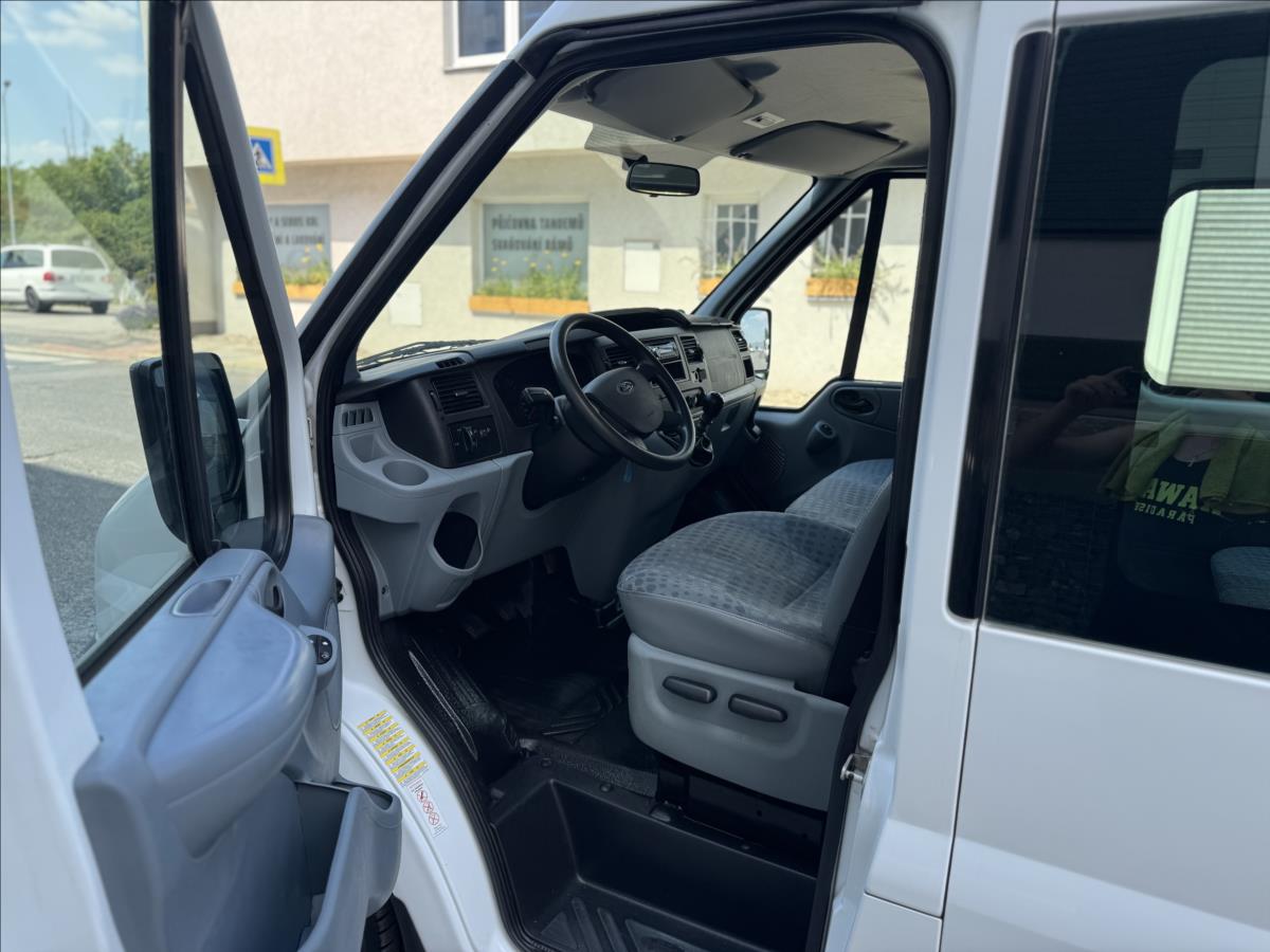 ford-transit-2-2-tdci-l2h2-9-mist-2-majitel-top-stav - 8