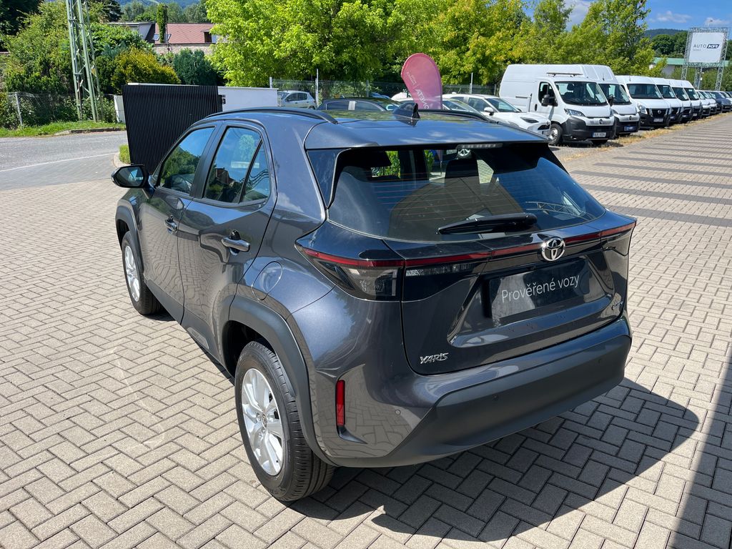 toyota-yaris-cross-1-5-hybrid-e-cvt-comfort - 3