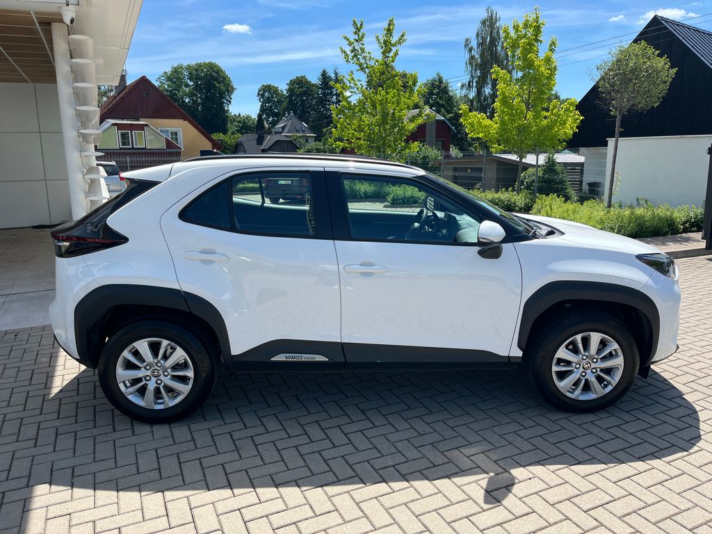 toyota-yaris-cross-1-5-hybrid-e-cvt-comfort - 6