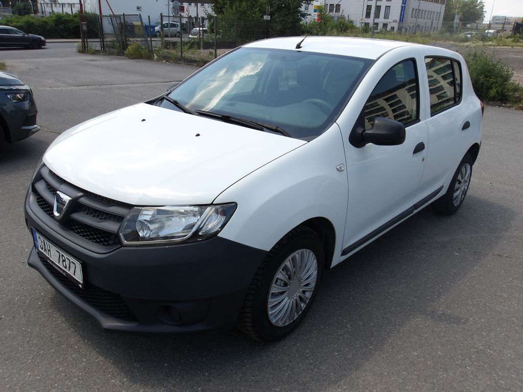 Dacia Sandero 1,2i ČR NAJ.66000km !!!