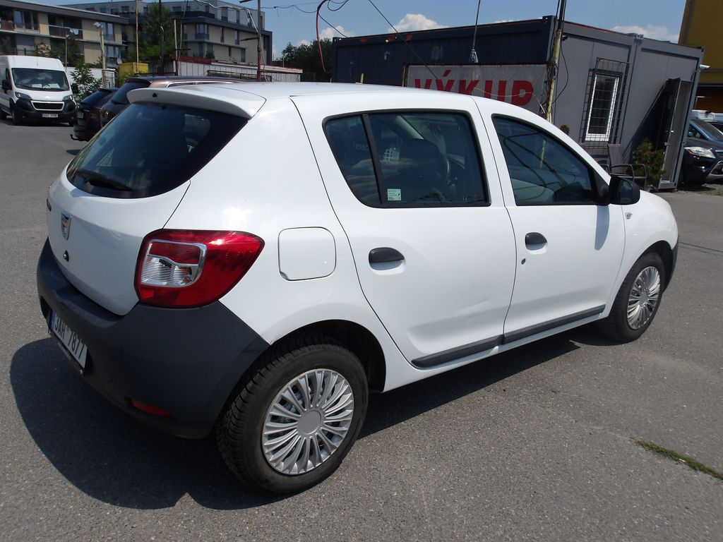 dacia-sandero-1-2i-cr-naj-66000km - 4