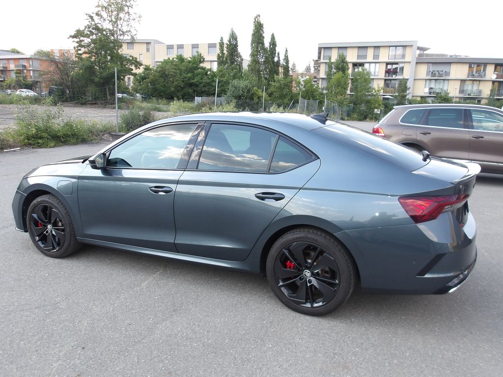 skoda-octavia-1-4tsi-pluginhybrid-1-maj - 9