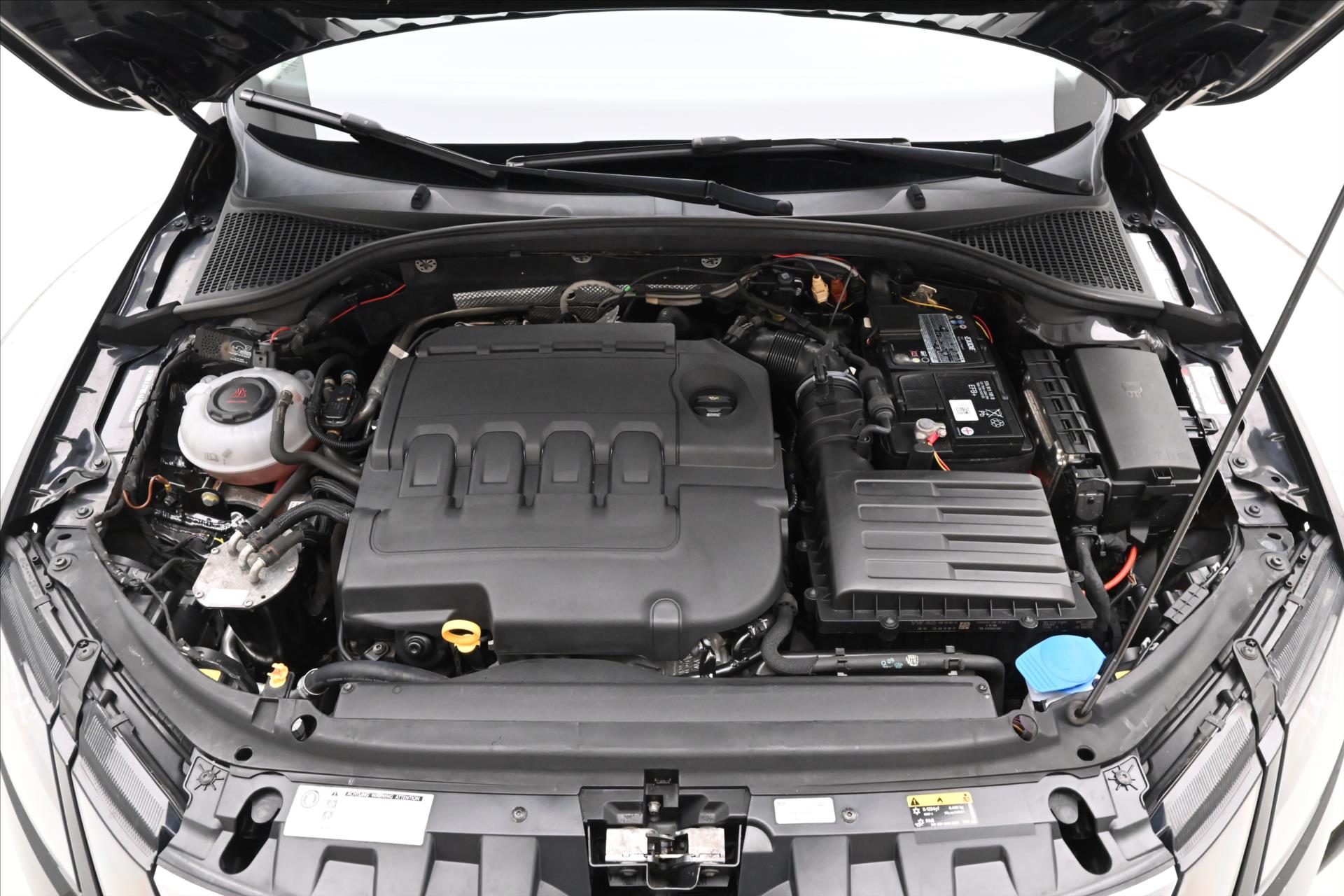 skoda-octavia-2-0-tdi-110kw-tazne-dsg-zaruka-az-5-let - 8