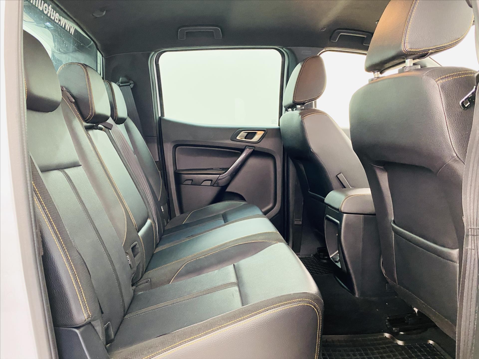 ford-ranger-2-0-ecoblue-4x4-d-cab-wildtrak - 6