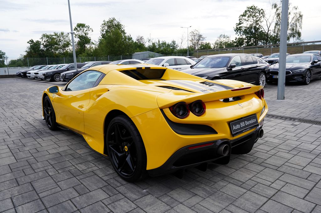 ferrari-f8-spider-6700km-720-ps - 3