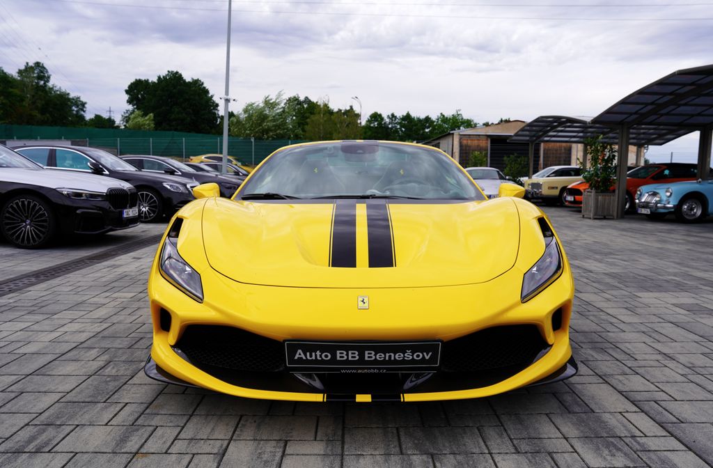 ferrari-f8-spider-6700km-720-ps - 8