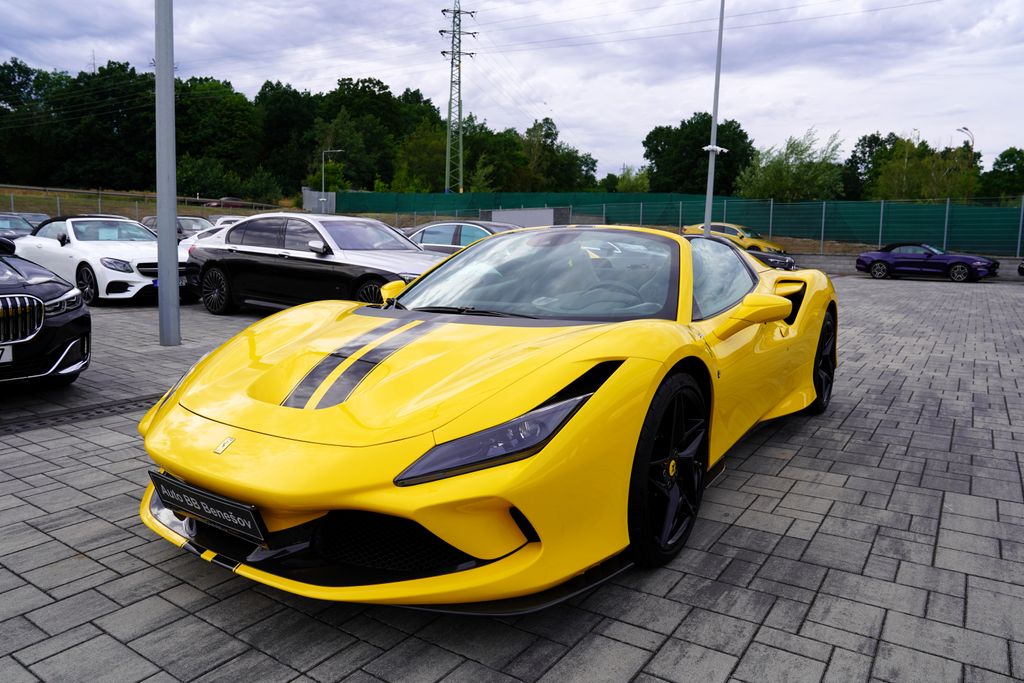 ferrari-f8-spider-6700km-720-ps - 9