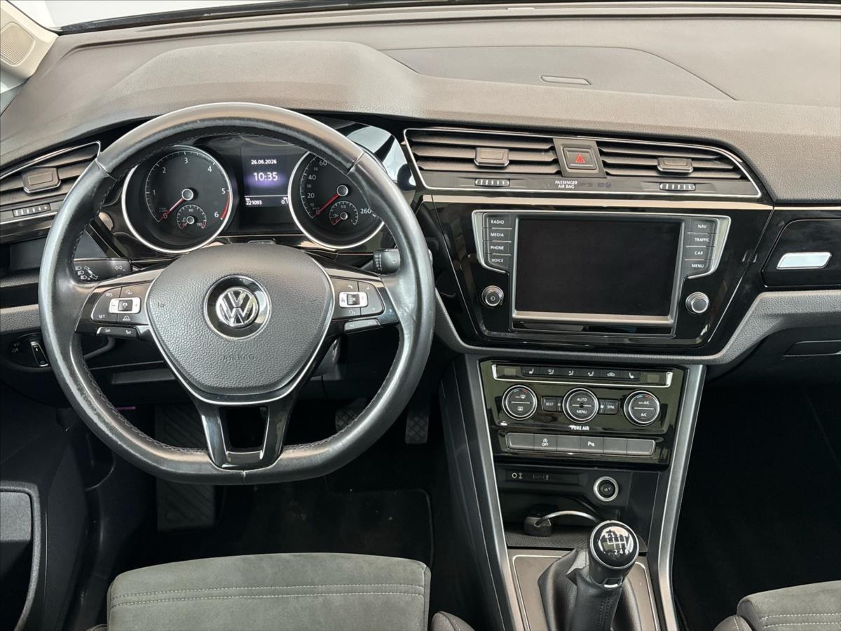 volkswagen-touran-2-0-2-0tdi-comfortline - 4