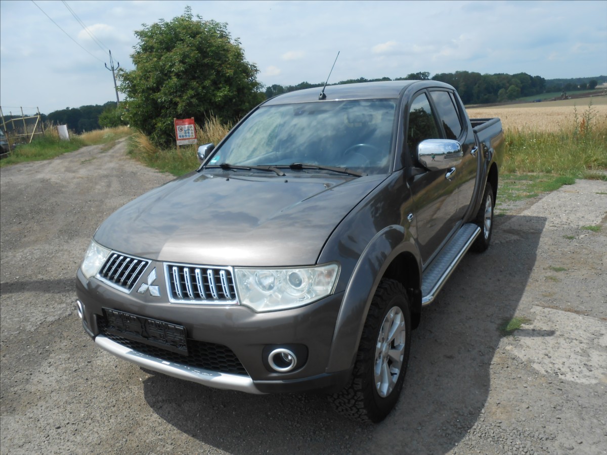 mitsubishi-l200-2-5-di-d-131-kw-serviska - 2
