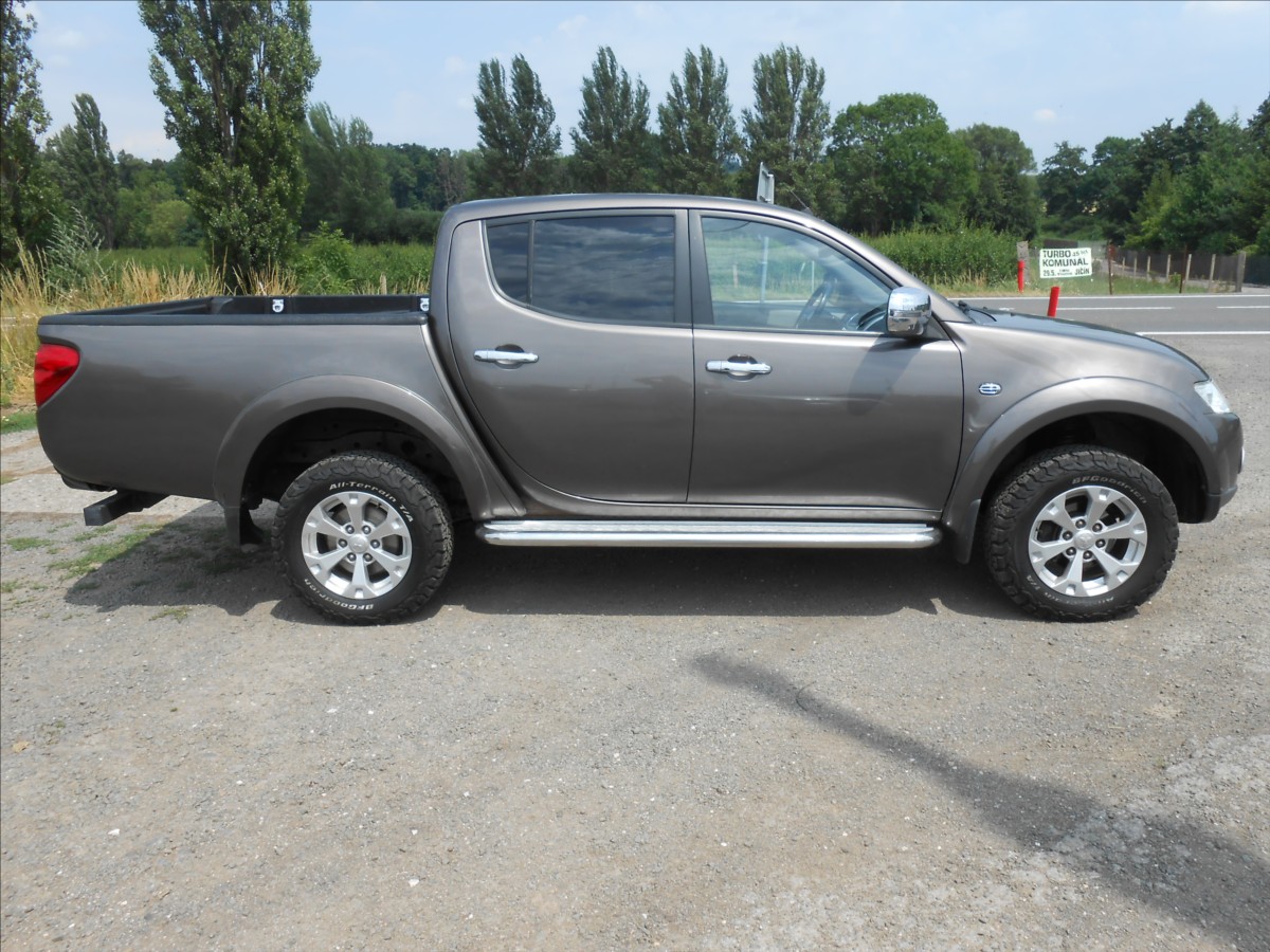 mitsubishi-l200-2-5-di-d-131-kw-serviska - 6