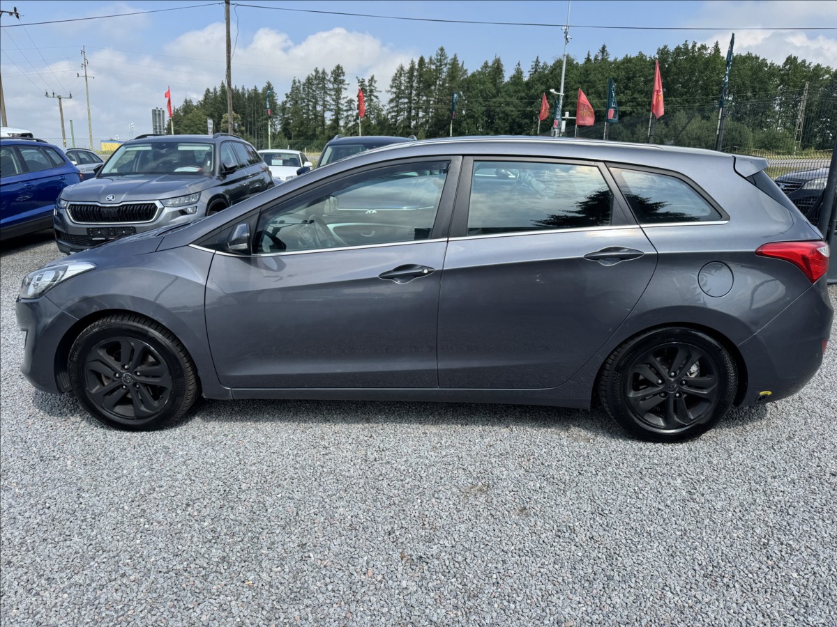 hyundai-i30-1-6-i-88kw-lpg-2035-vyhrev - 3