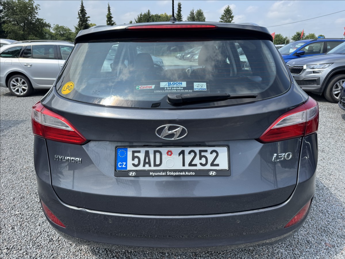 hyundai-i30-1-6-i-88kw-lpg-2035-vyhrev - 5