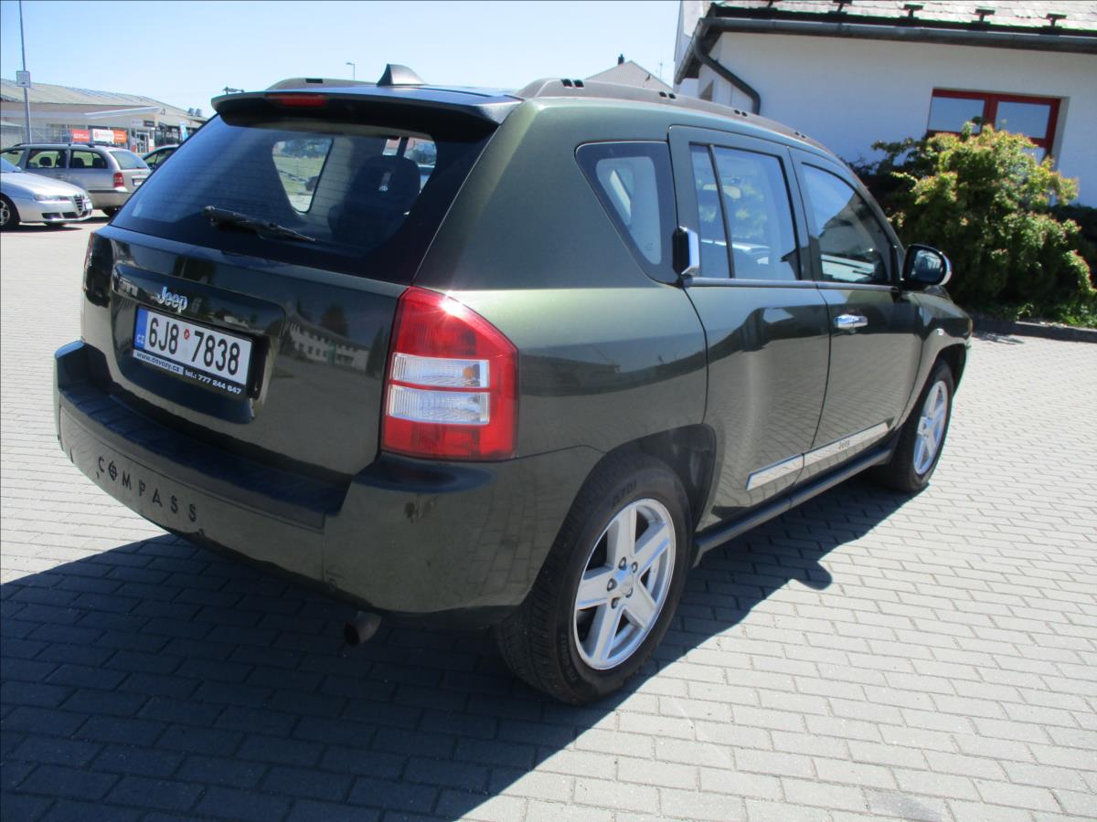 jeep-compass-2-0-crd-103kw-awd-limited-bez-koroze - 3