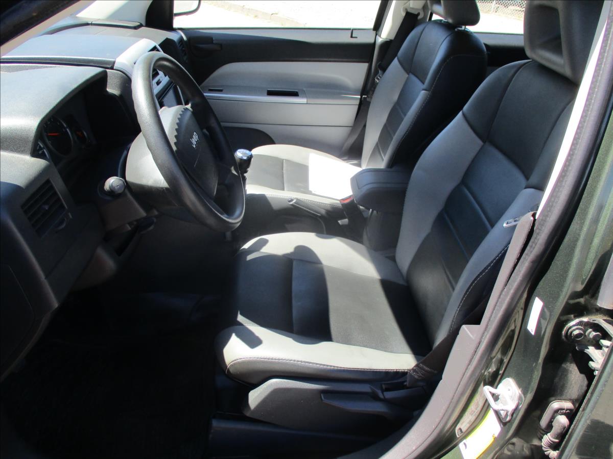 jeep-compass-2-0-crd-103kw-awd-limited-bez-koroze - 6