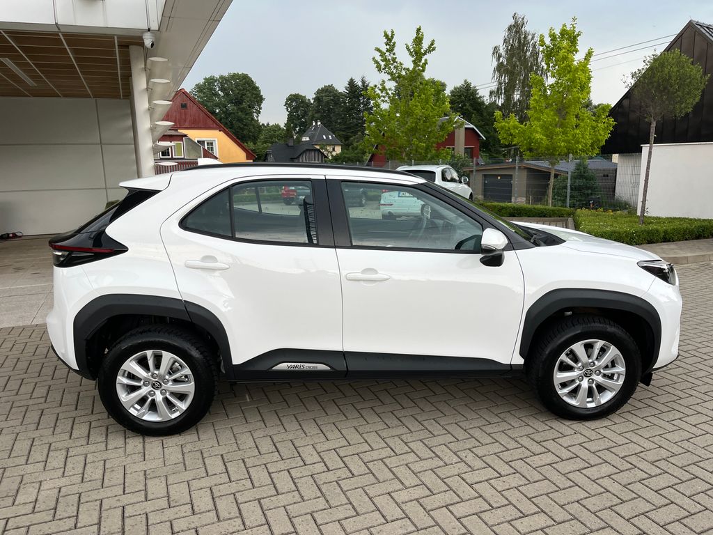 toyota-yaris-cross-1-5-hybrid-e-cvt-comfort - 6
