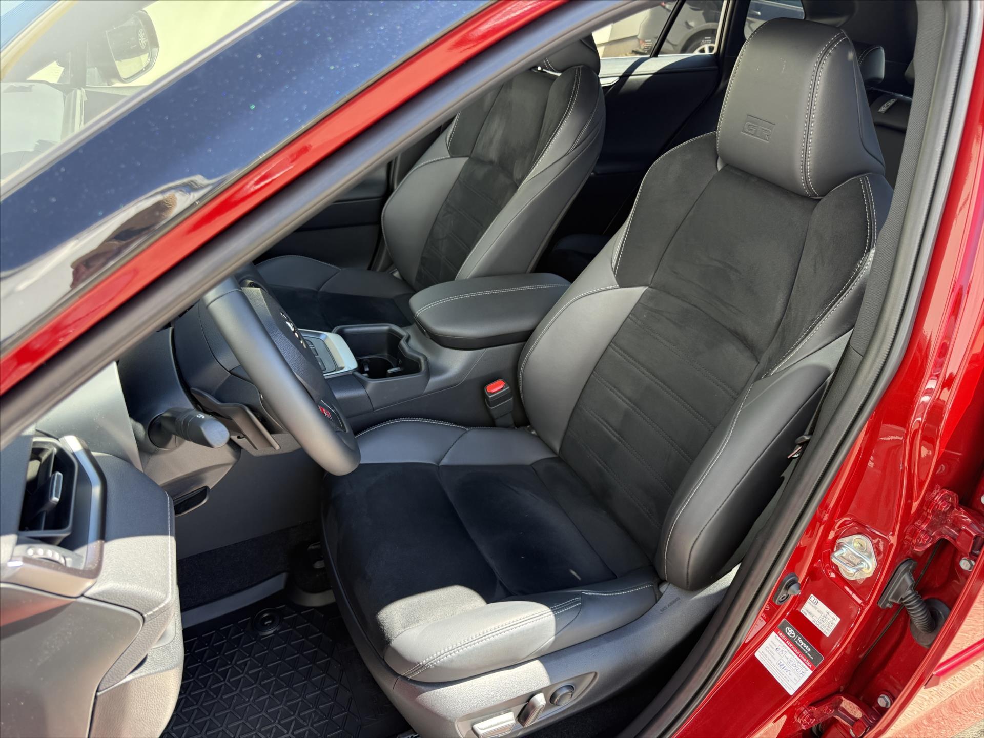 toyota-rav4-2-5-gr-sport-hybrid - 7