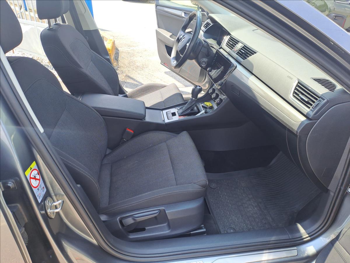 skoda-superb-2-0-tdi-dsg-4x4-1-majitel - 7