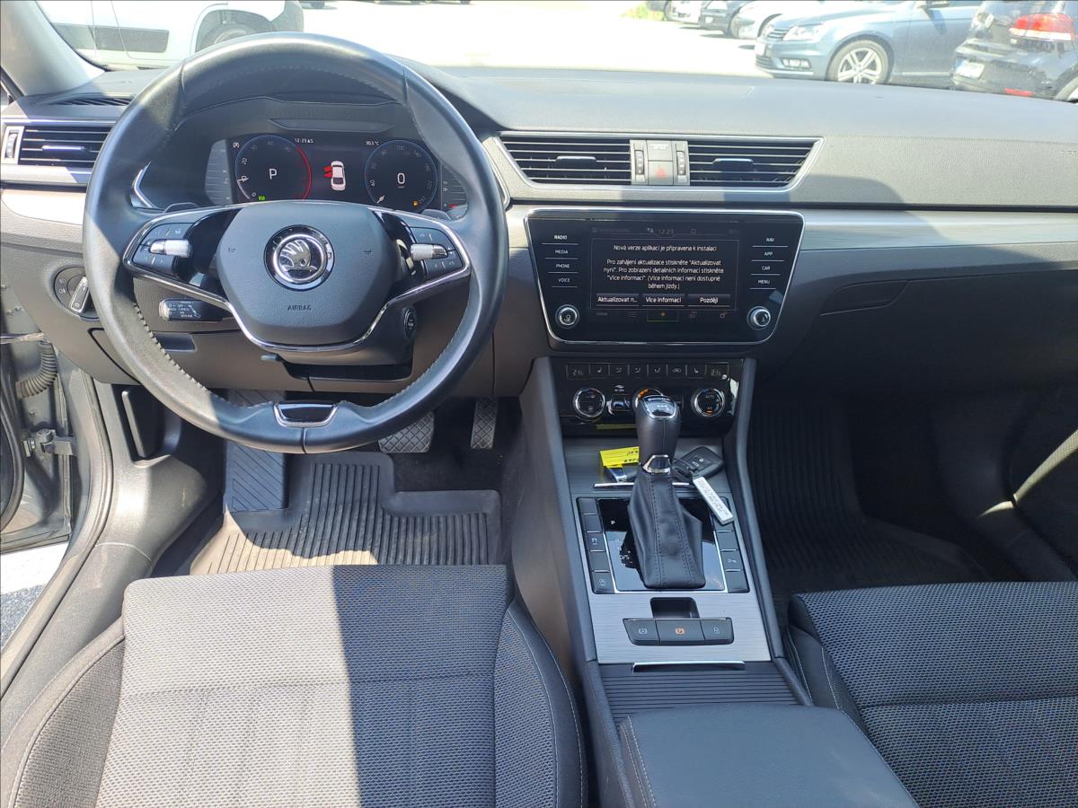 skoda-superb-2-0-tdi-dsg-4x4-1-majitel - 8