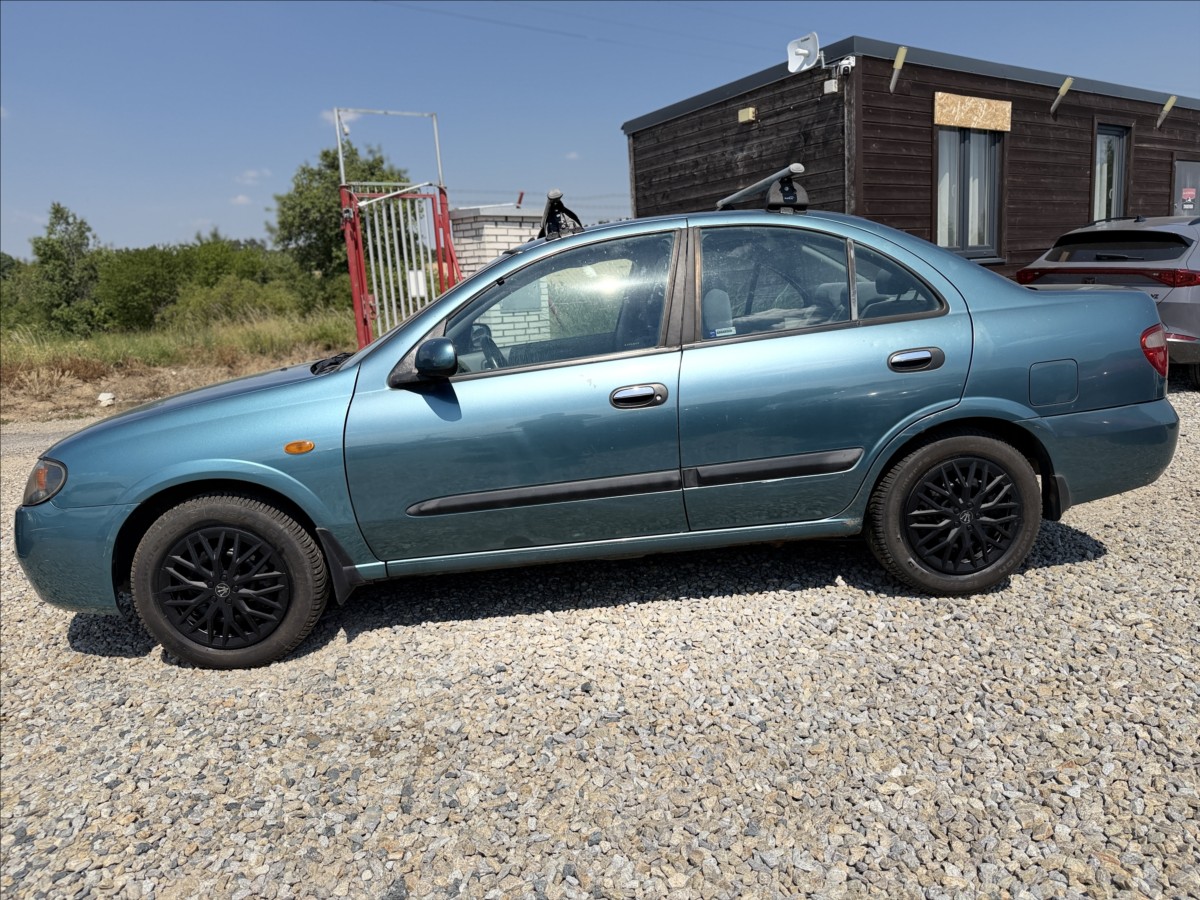 nissan-almera-1-8-i - 7