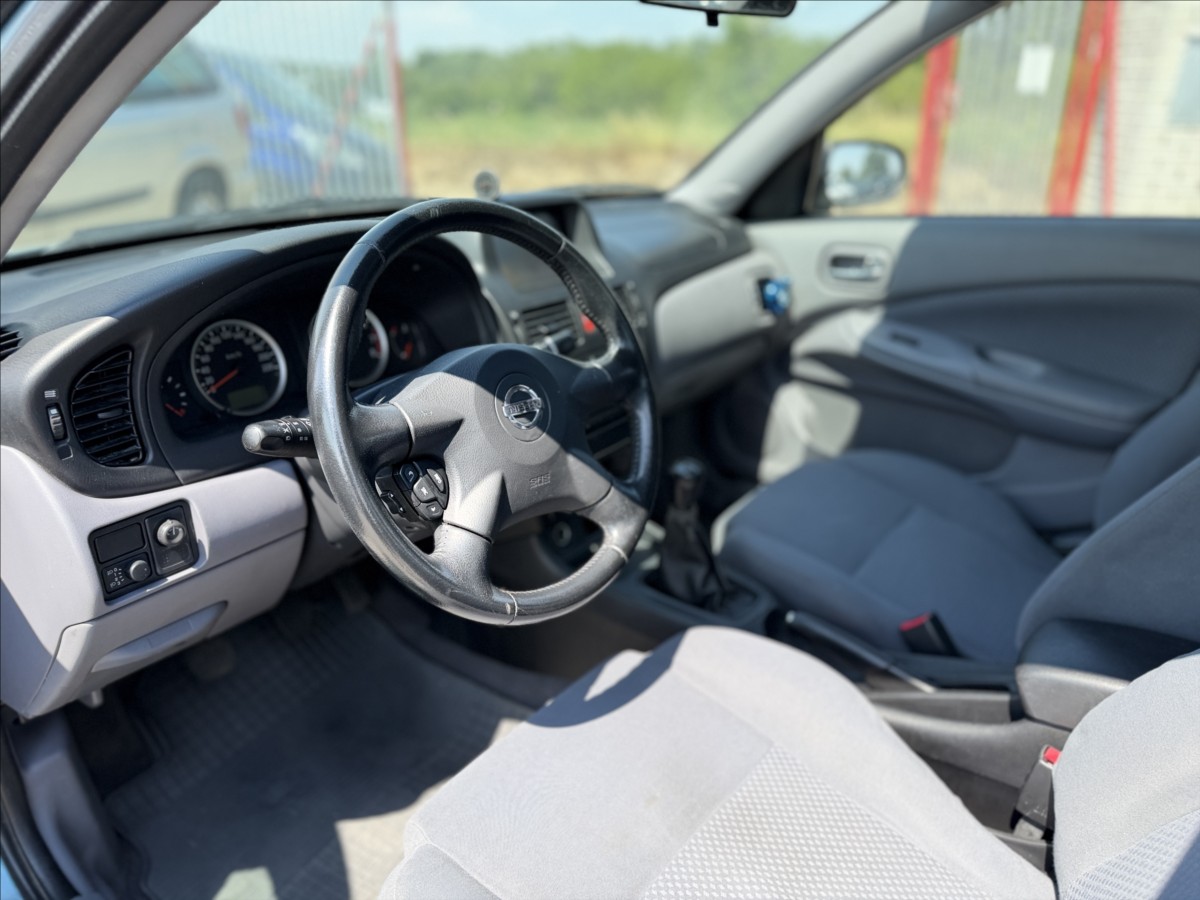 nissan-almera-1-8-i - 9