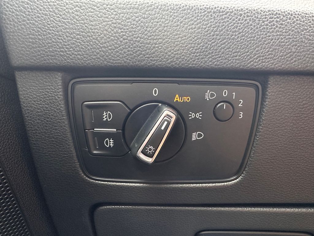 volkswagen-passat-1-4-tsi-110kw-comfortline - 9