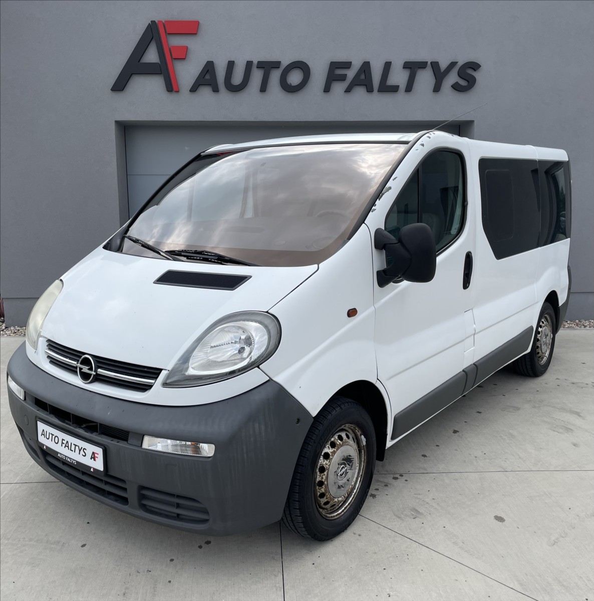 opel-vivaro-1-9-dci-74kw-9-mist - 6