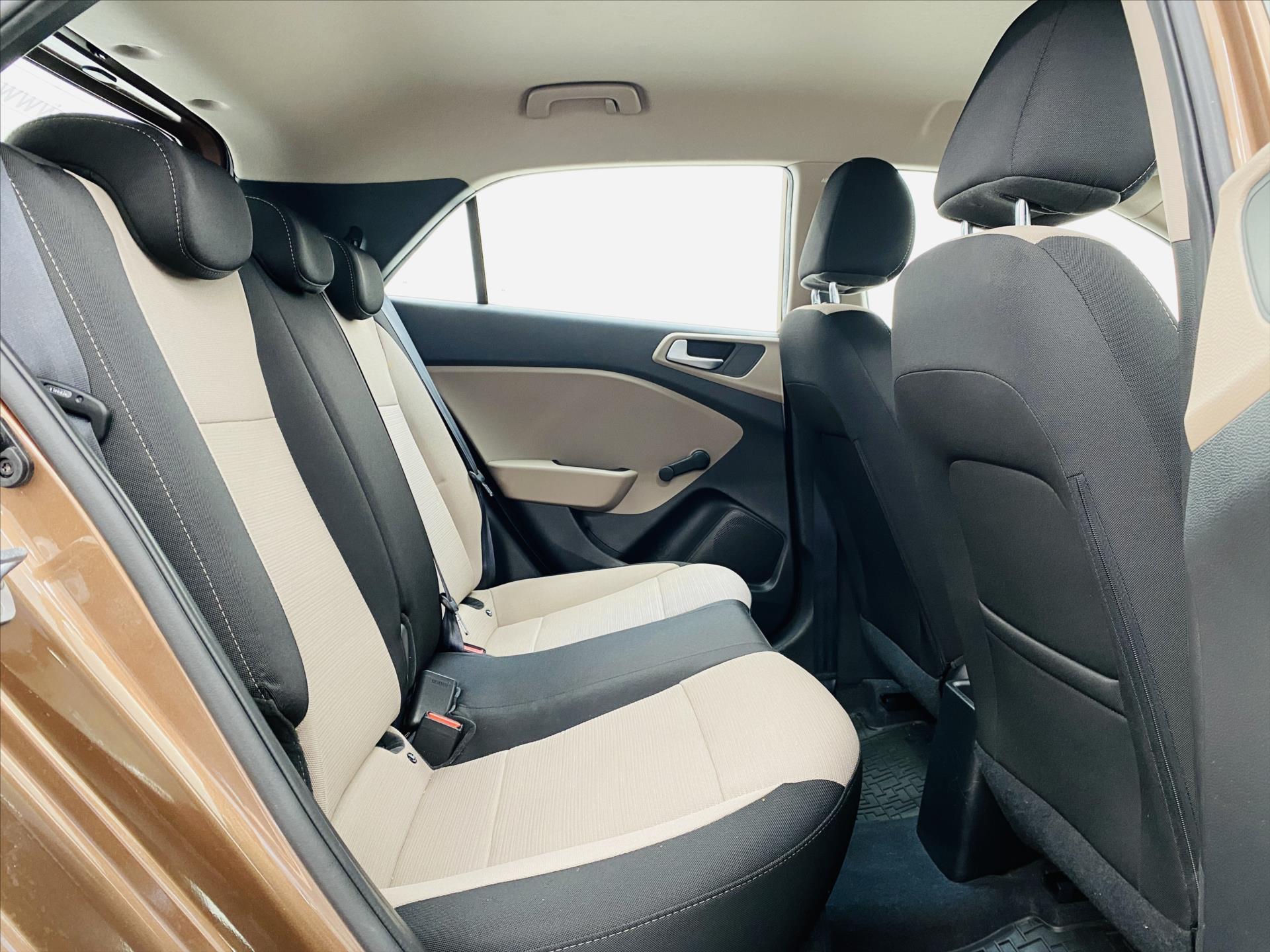 hyundai-i20-1-2-i-55kw-1-majitel - 6