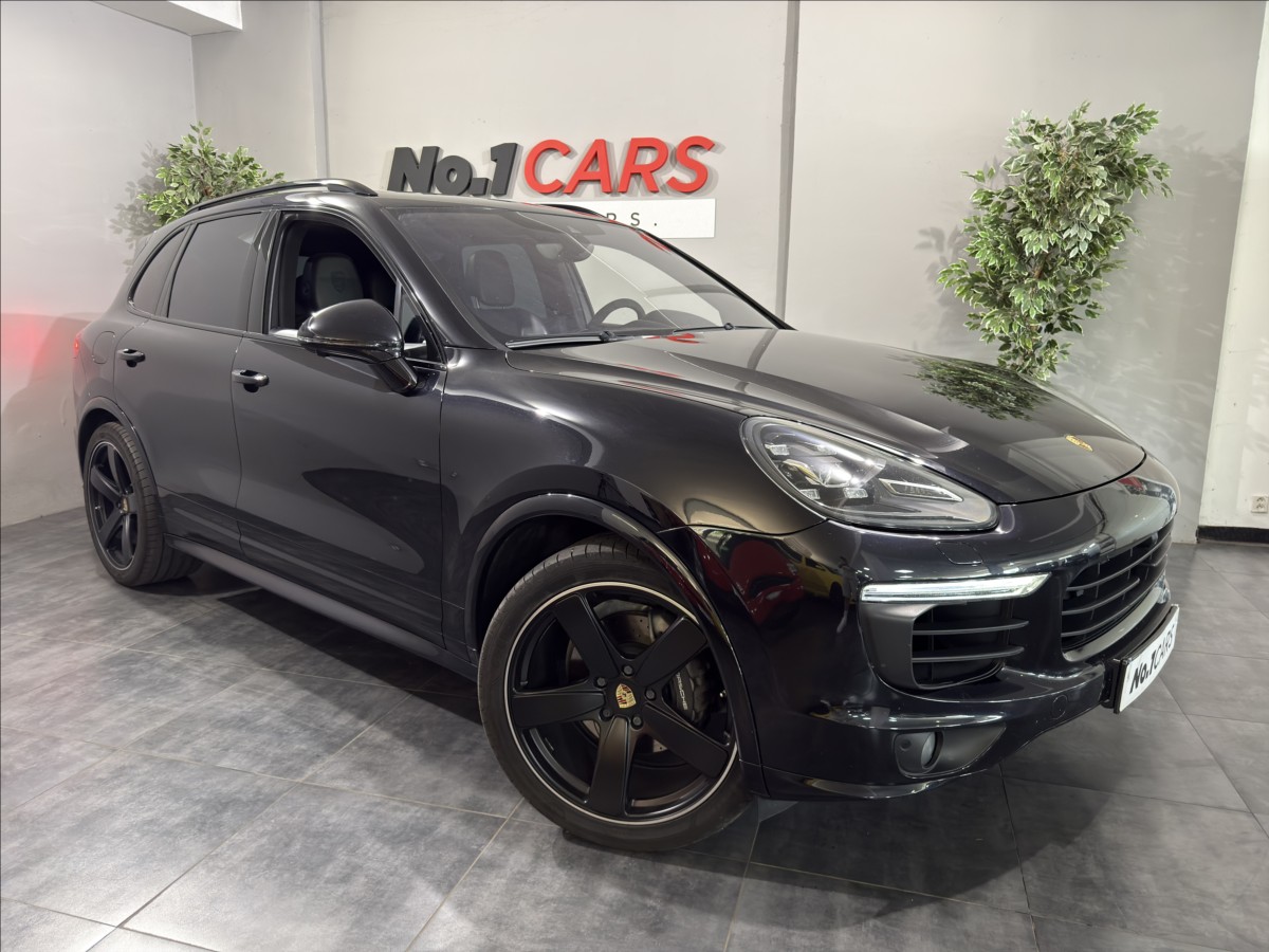 Porsche Cayenne 3,0   D VZDUCH PANO BOSE 360