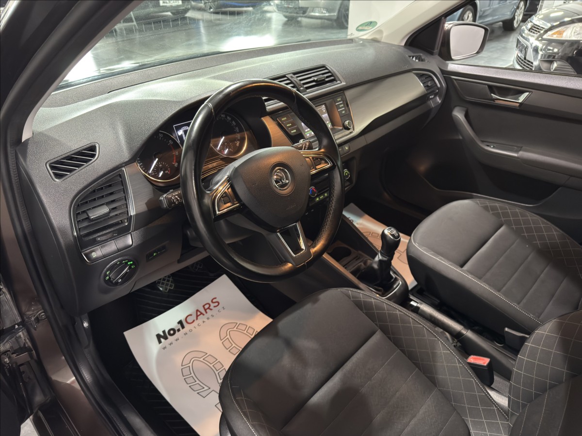 skoda-fabia-1-2-tsi-vyhrev-tempomat - 6