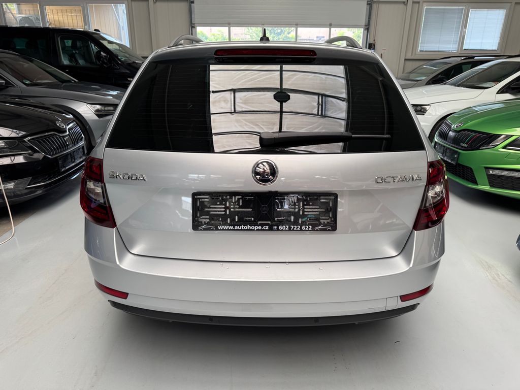 skoda-octavia-combi-2-0-tdi-dsg-style - 4