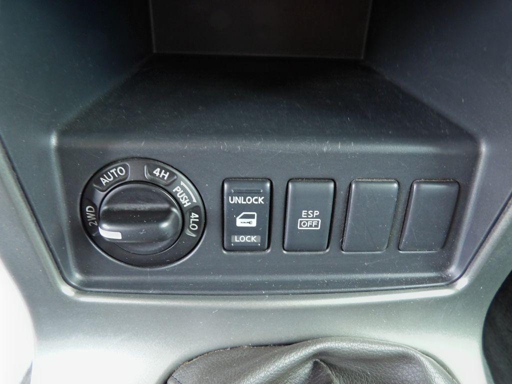 nissan-pathfinder-2-5dci-126kw-manual-style - 8