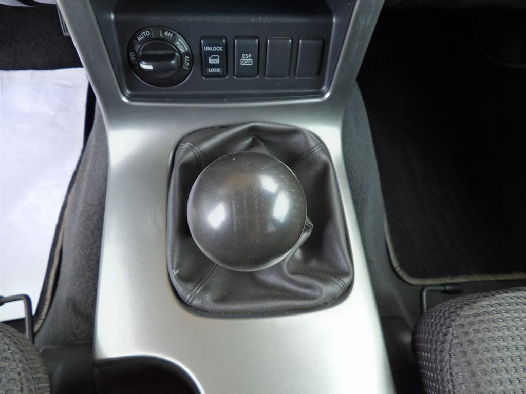 nissan-pathfinder-2-5dci-126kw-manual-style - 9