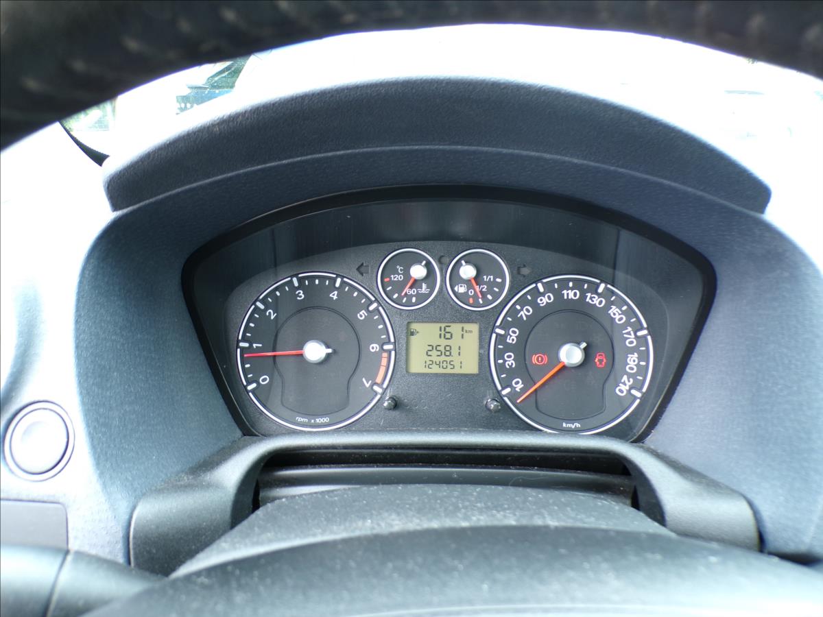 ford-fusion-1-4-16v-tazne-zarizeni - 7
