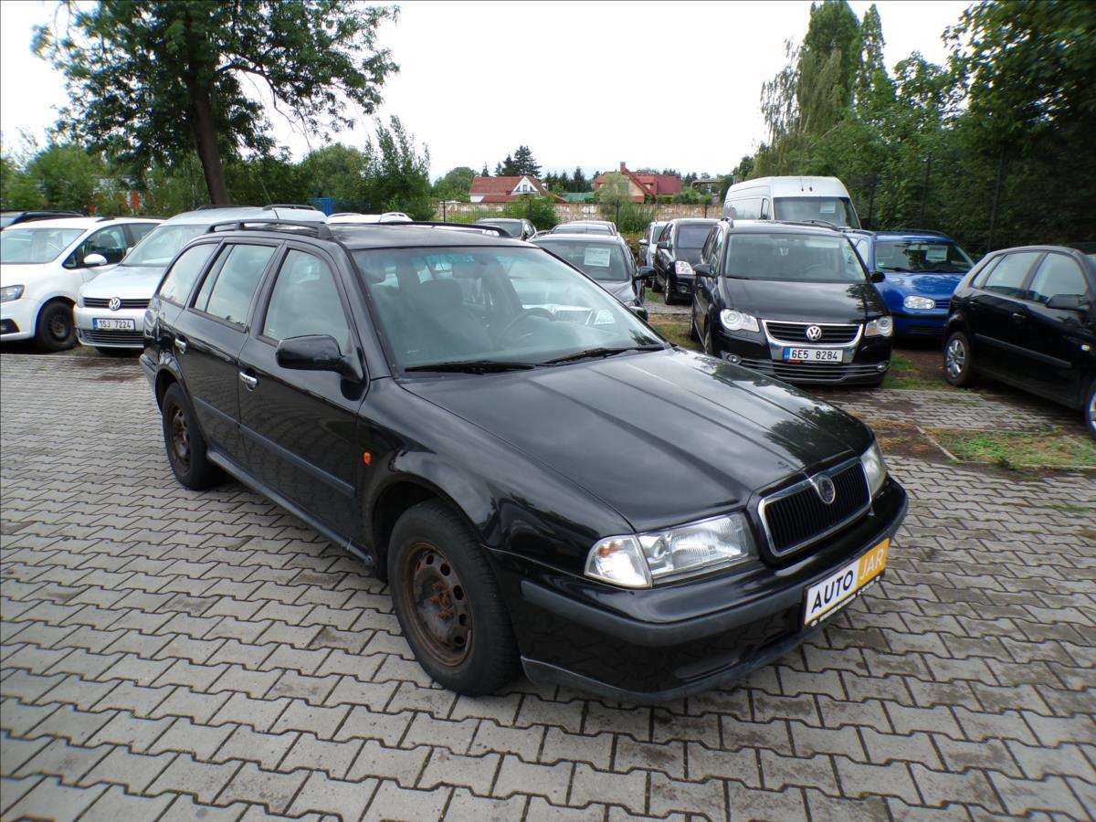 Škoda Octavia 1,6 i  EKO PLACENO