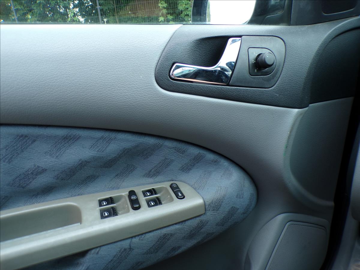 skoda-octavia-1-6-i-eko-placeno - 9