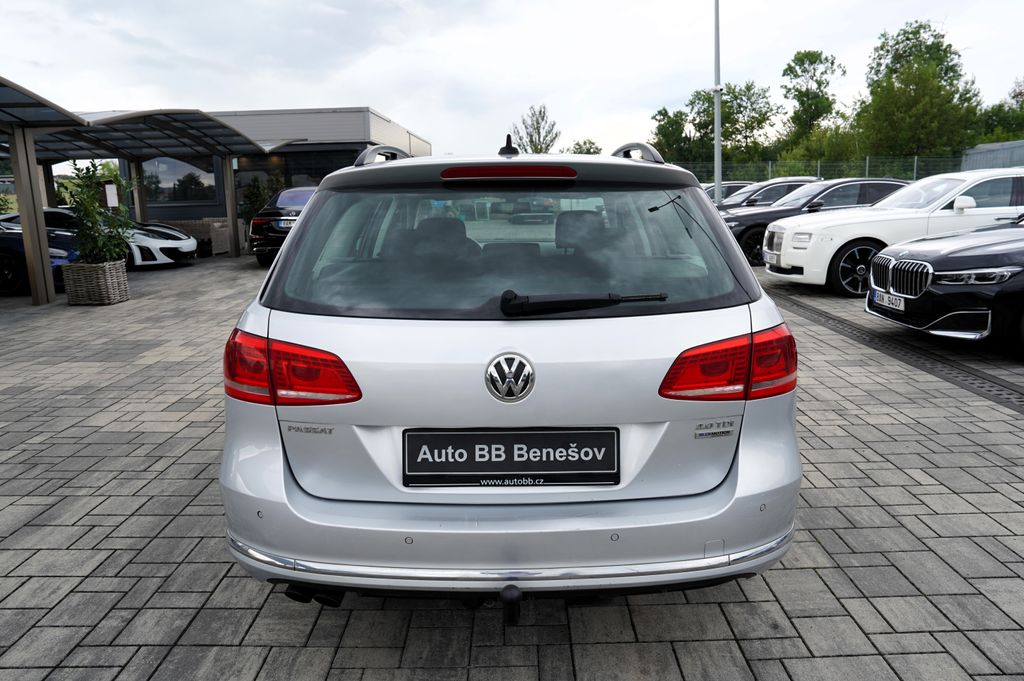 volkswagen-passat-2-0-tdi-dsg-140ps-navigace - 4