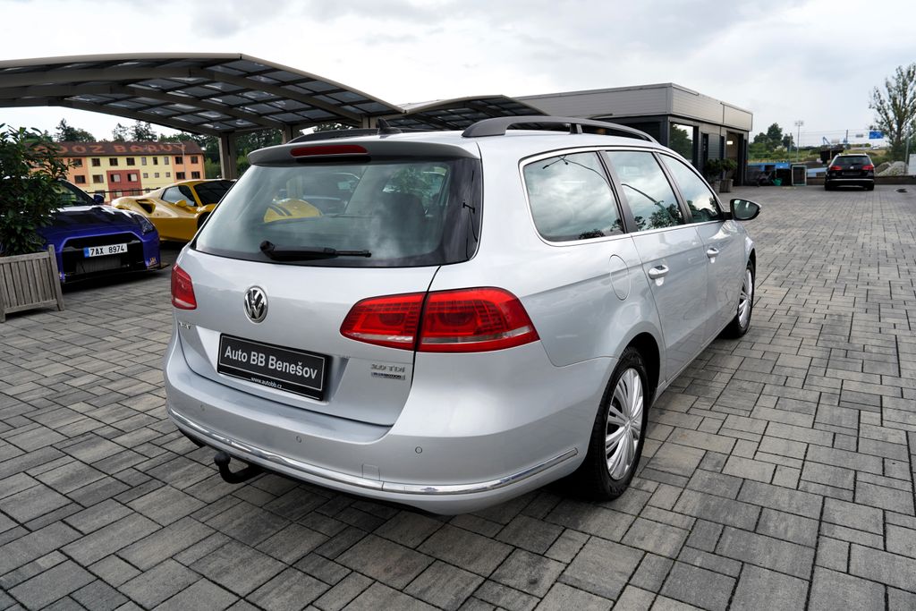 volkswagen-passat-2-0-tdi-dsg-140ps-navigace - 5